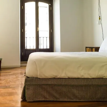 Italian Residencies - Valpetrosa 10 * Milan