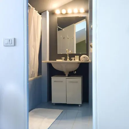 Italian Residencies - Valpetrosa 10 Milan